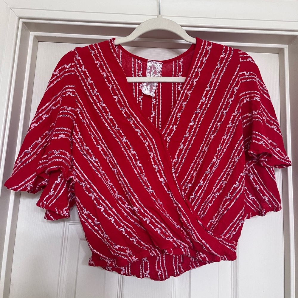 Sadie and Sage Red and White Crop Top